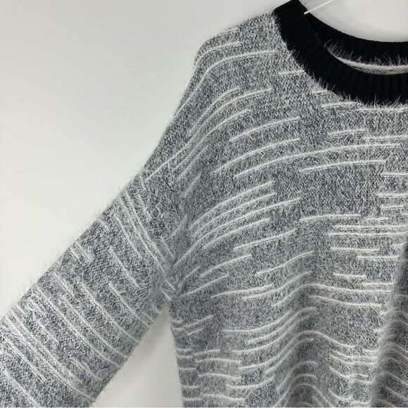Lou & Grey Womens Eyelash Fuzzy Sweater Crewneck Long Sleeve Black White Sz L‎ - Picture 5 of 12